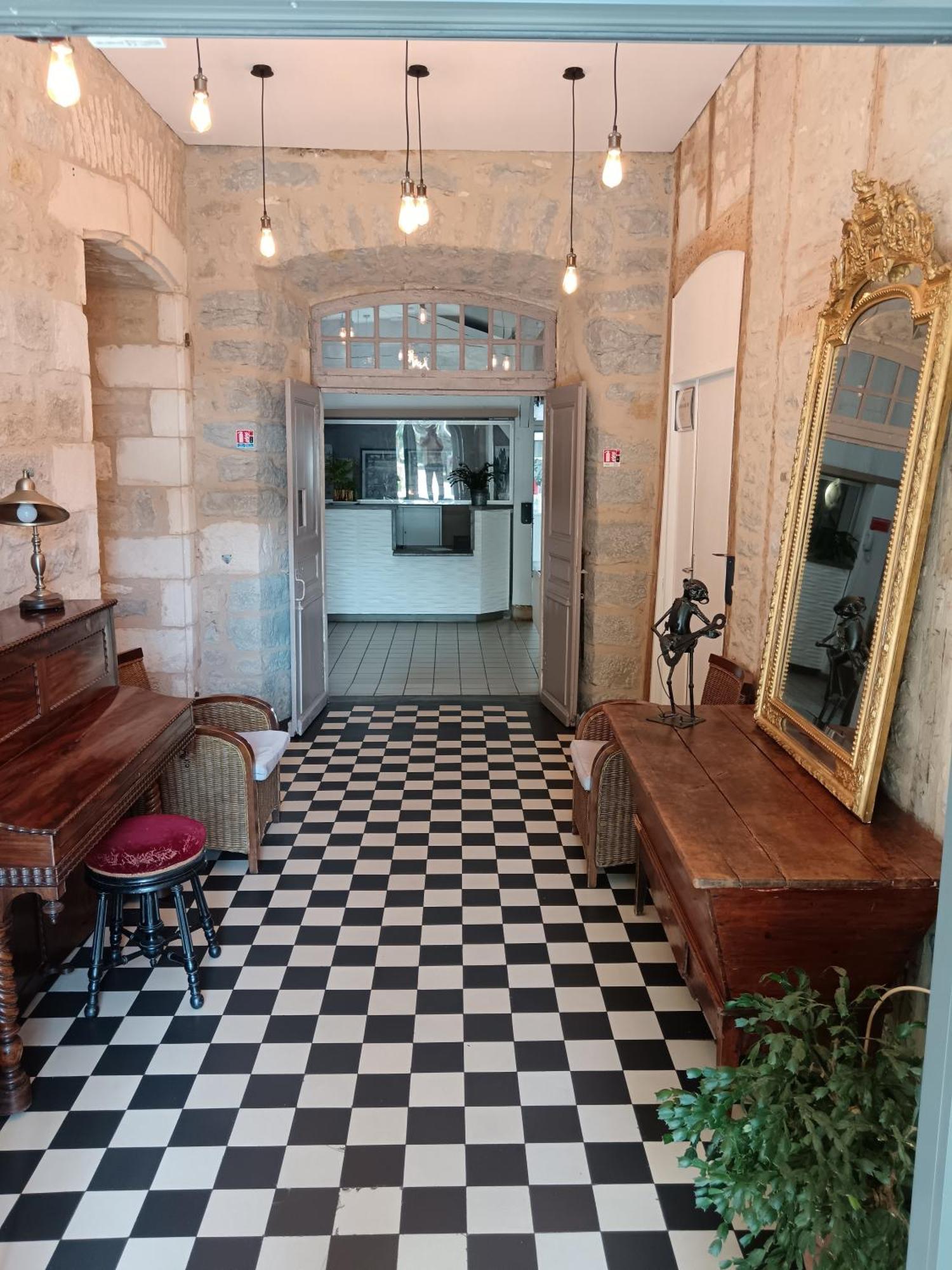 Hotel Du Chateau Alvignac Esterno foto